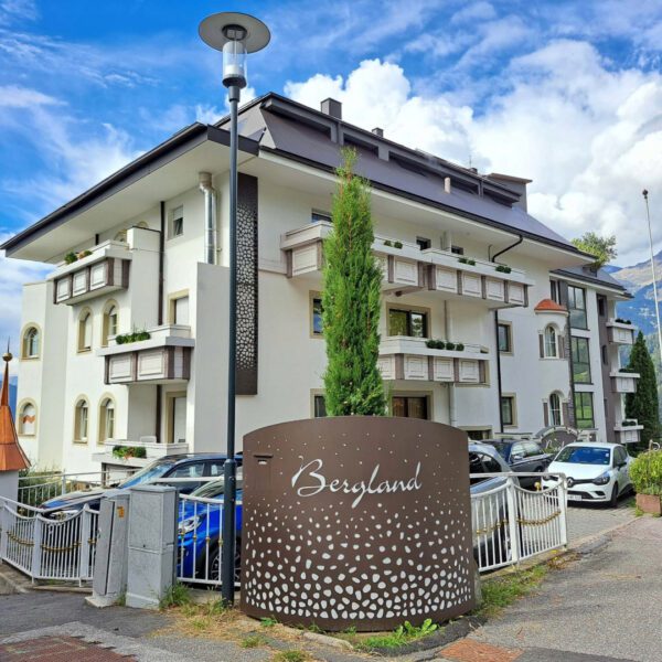 Hotel Bergland - Schenna